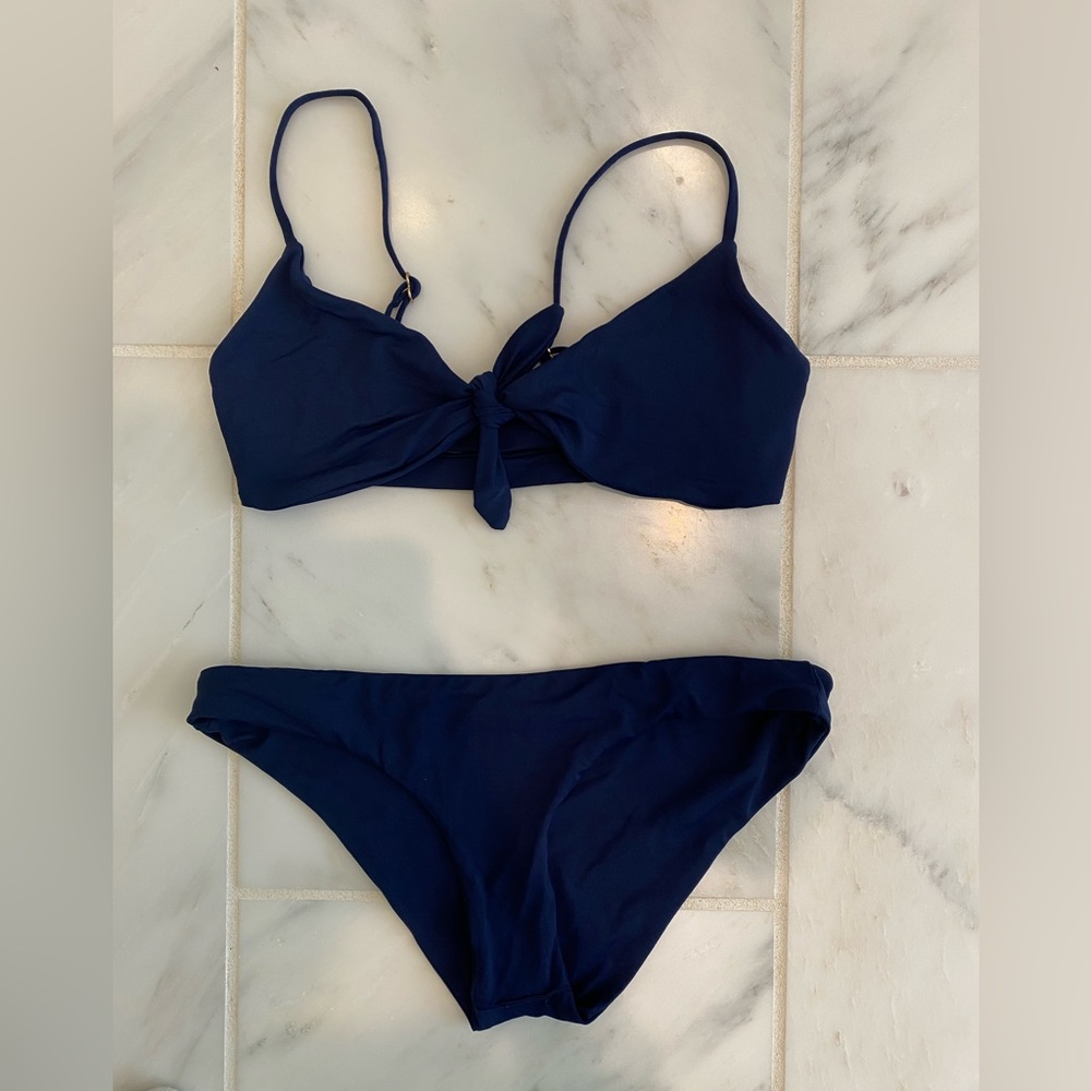 L Space XS top/S bottom navy bikini